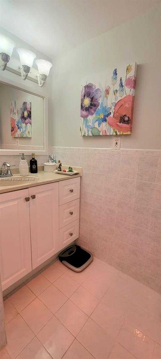 Small Image of 3600 NORTH EAST 170TH ST #404, North Miami Beach Number 13