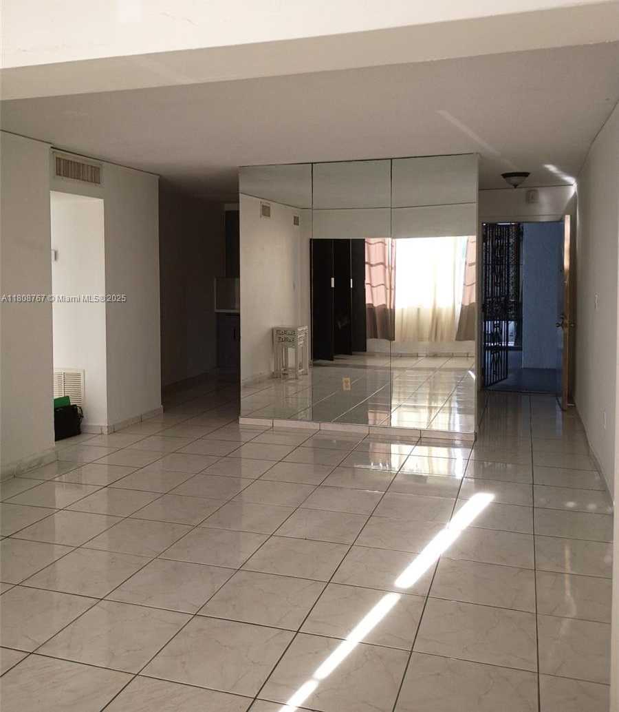 Small Image of 1800 SOUTH WEST 25TH ST #2305, Miami Number 3