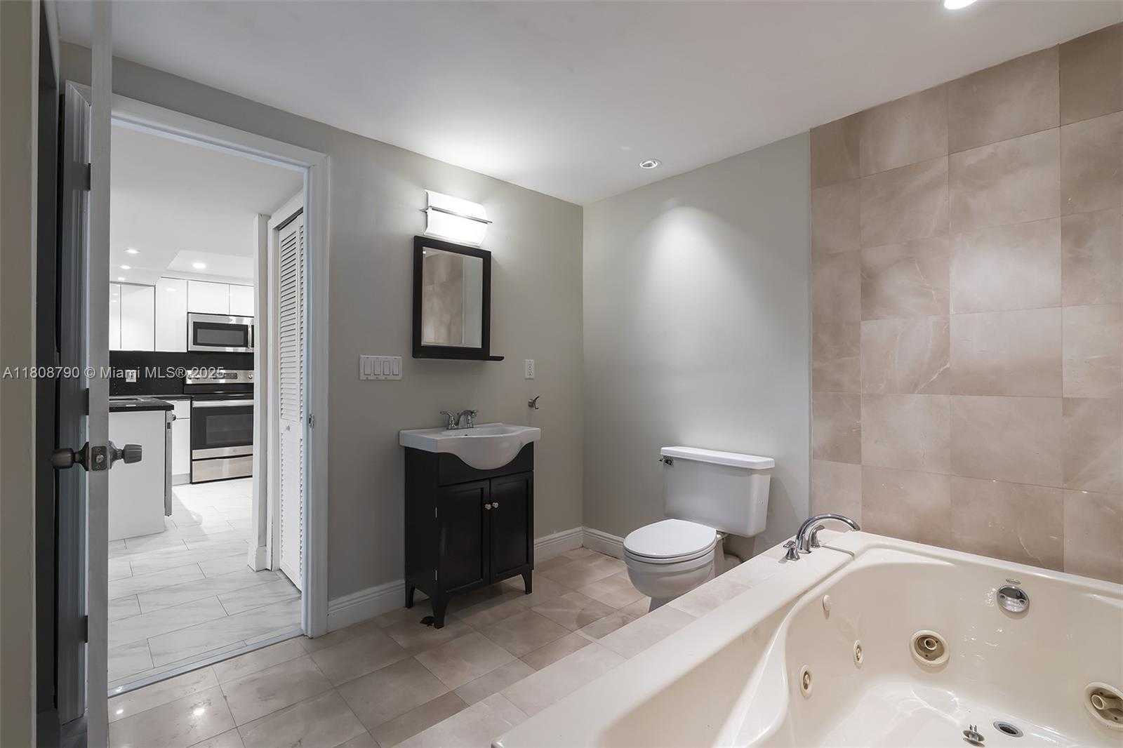 Small Image of 14221 N Kendall Dr, Miami, FL 33186, USA Number 14
