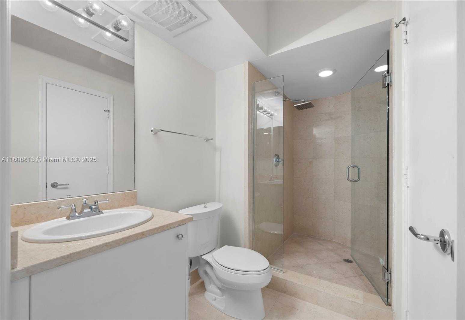 Small Image of 19900 EAST COUNTRY CLUB DR #706, Aventura Number 11