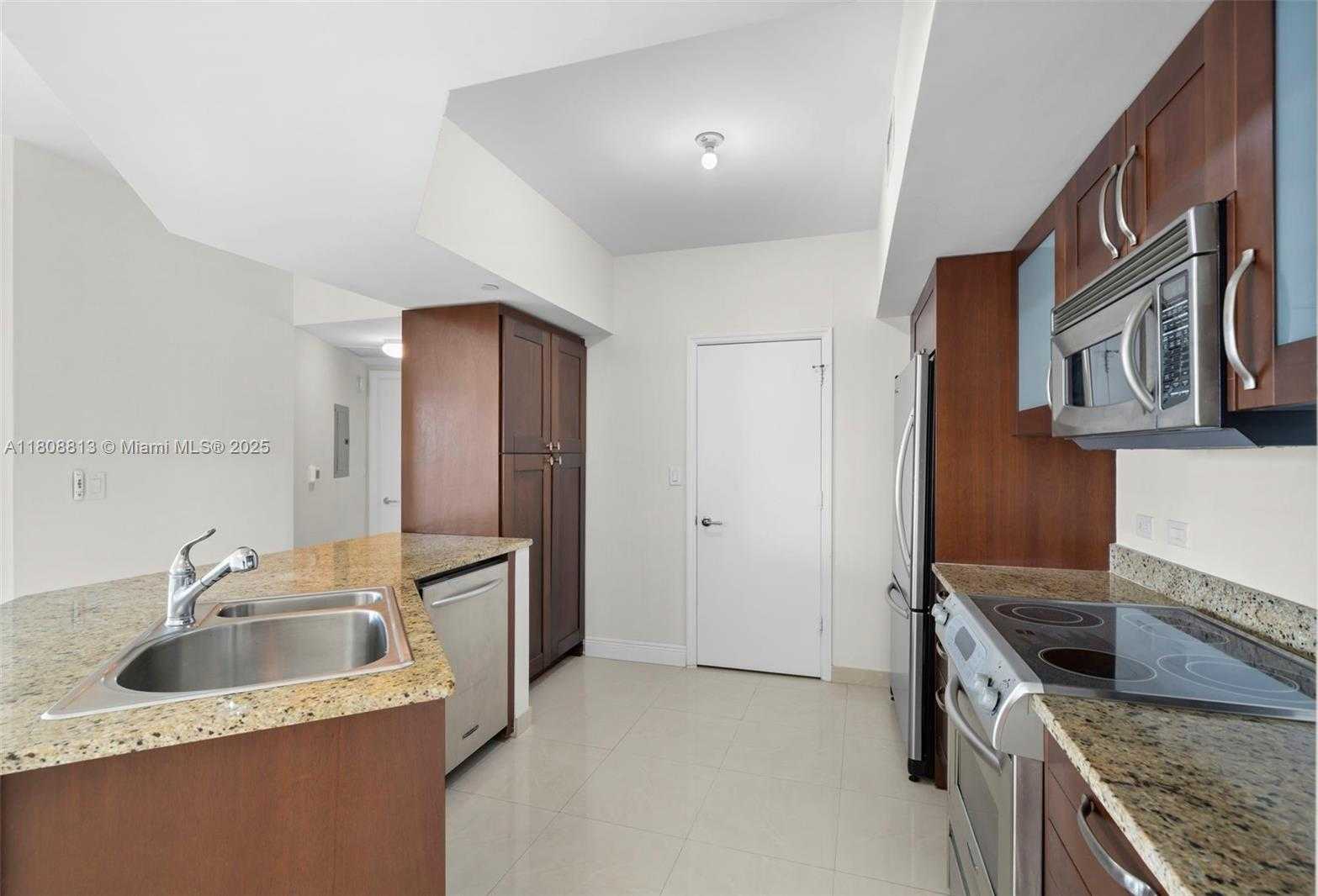 Small Image of 19900 EAST COUNTRY CLUB DR #706, Aventura Number 12