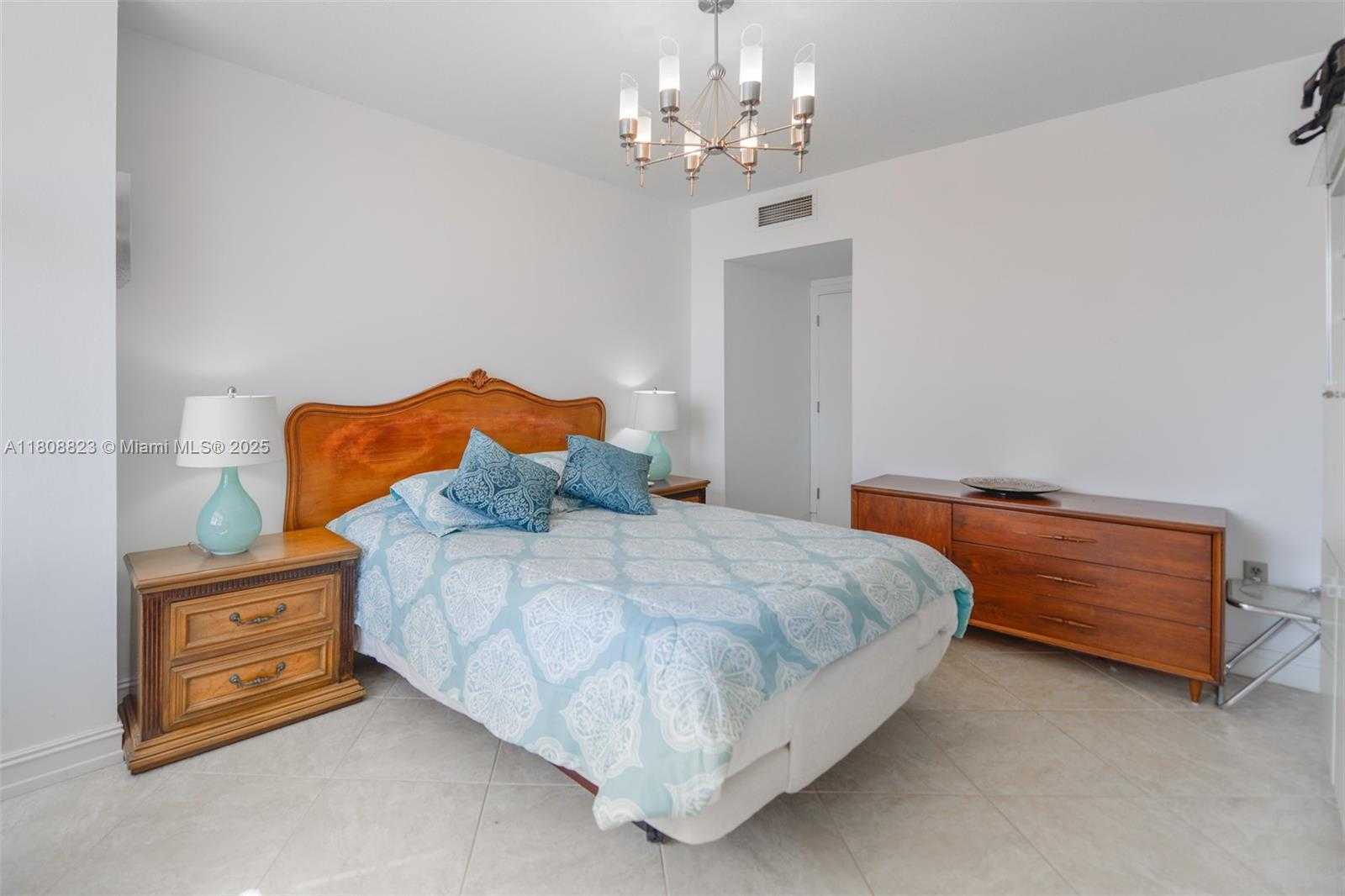 Small Image of 1950 SOUTH OCEAN DR #18Q, Hallandale Beach Number 14