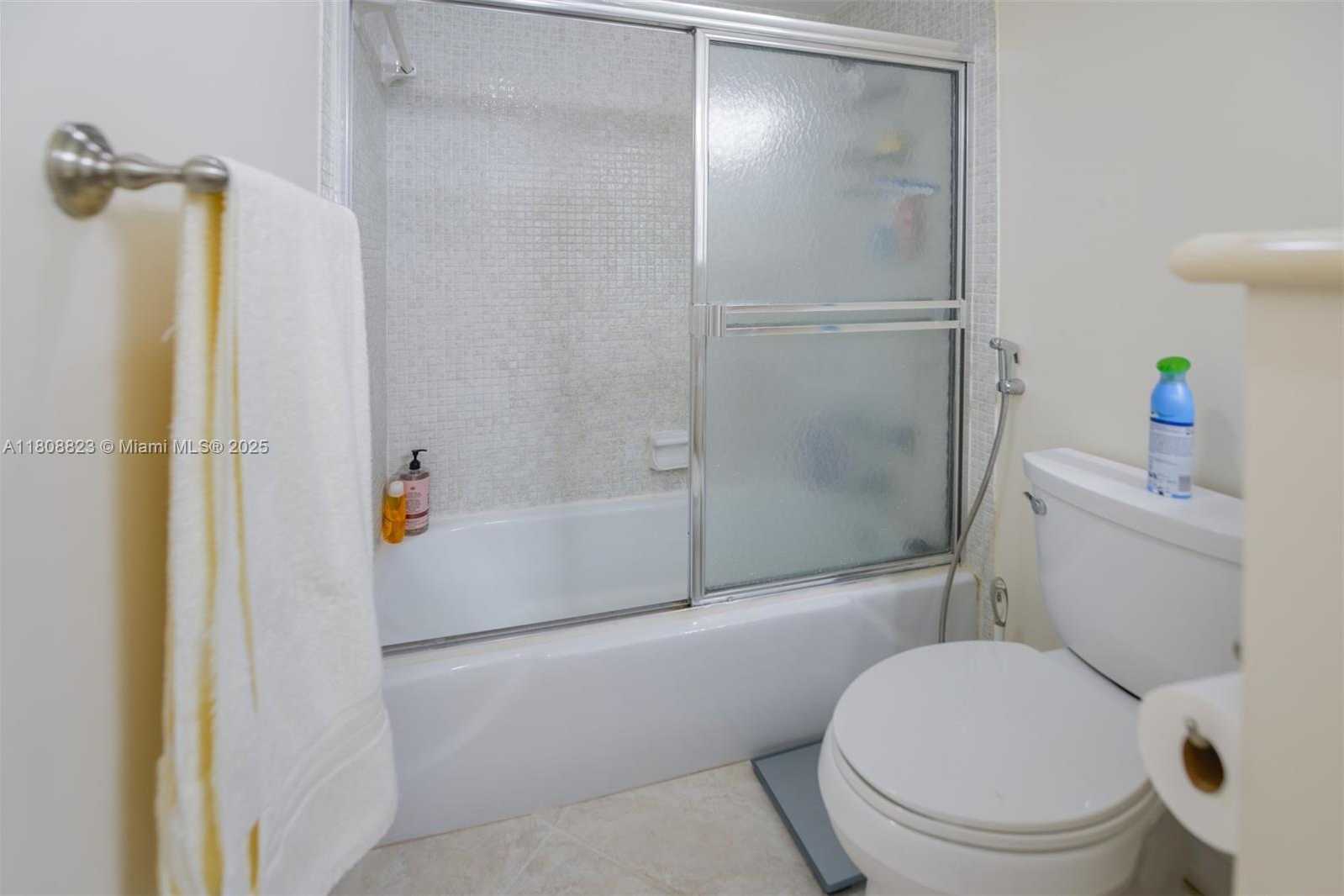 Small Image of 1950 SOUTH OCEAN DR #18Q, Hallandale Beach Number 23