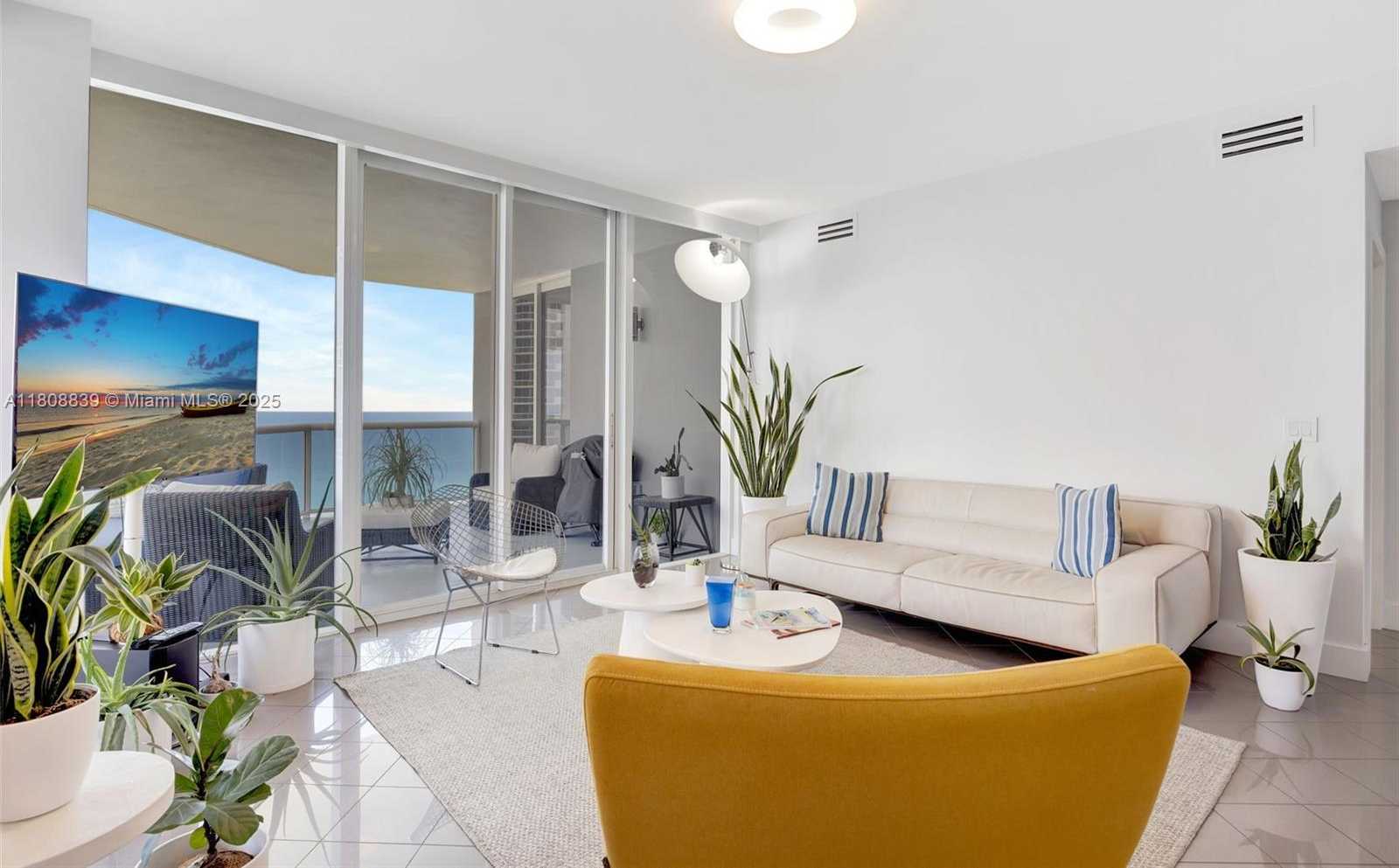 Small Image of 6301 COLLINS AVE #TS8, Miami Beach Number 12
