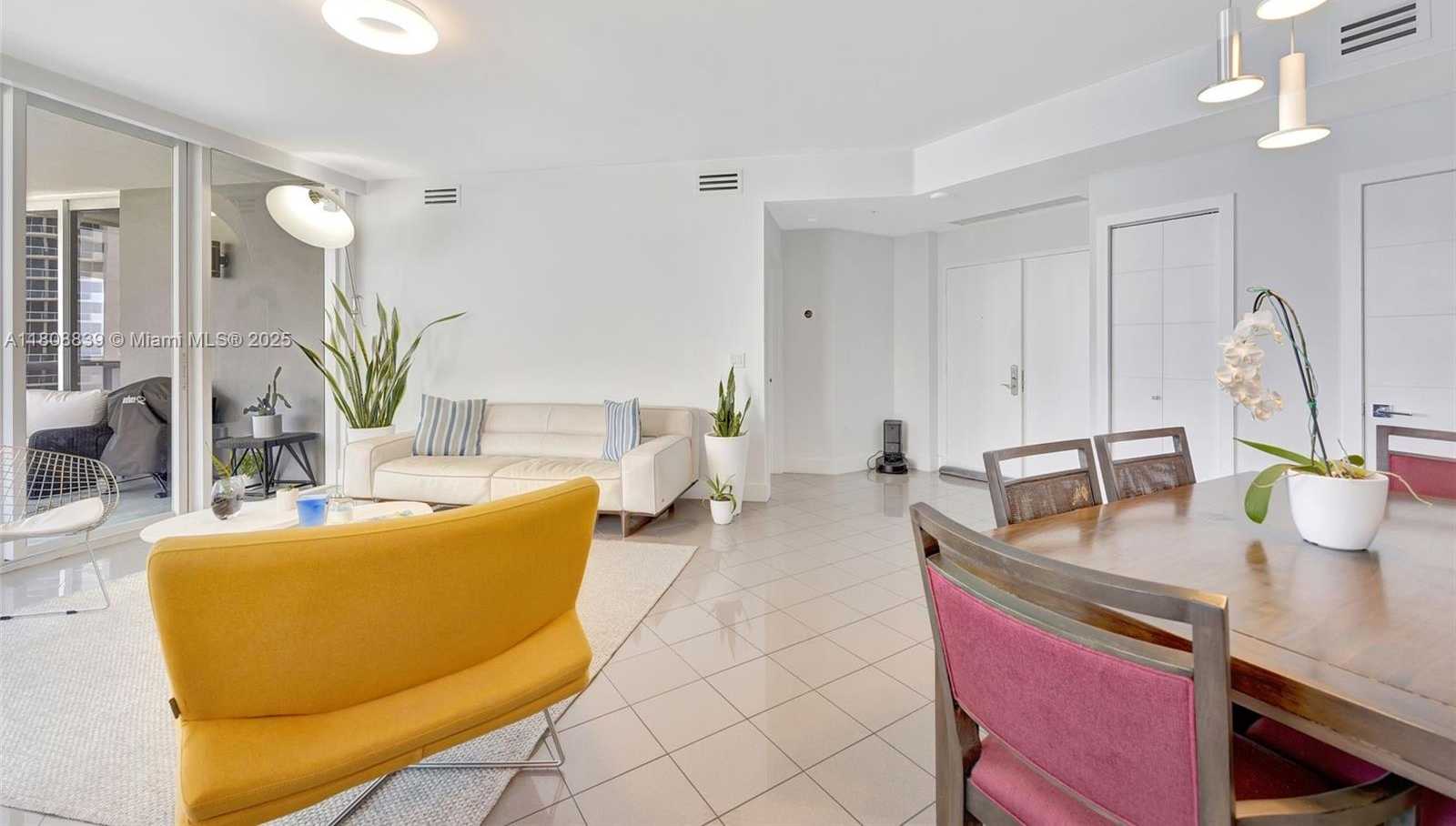Small Image of 6301 COLLINS AVE #TS8, Miami Beach Number 14