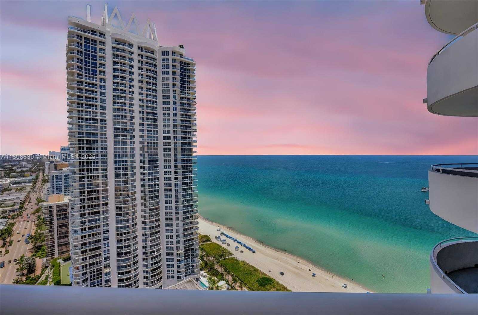 Small Image of 6301 COLLINS AVE #TS8, Miami Beach Number 4