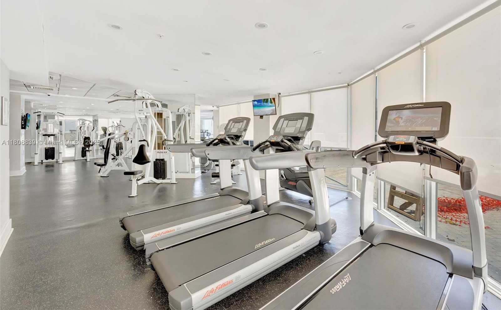 Small Image of 6301 COLLINS AVE #TS8, Miami Beach Number 45