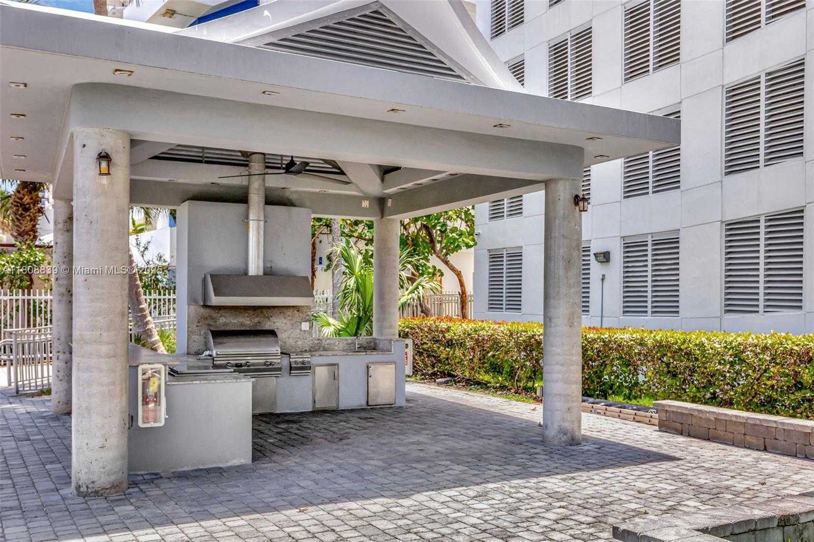 Small Image of 6301 COLLINS AVE #TS8, Miami Beach Number 63