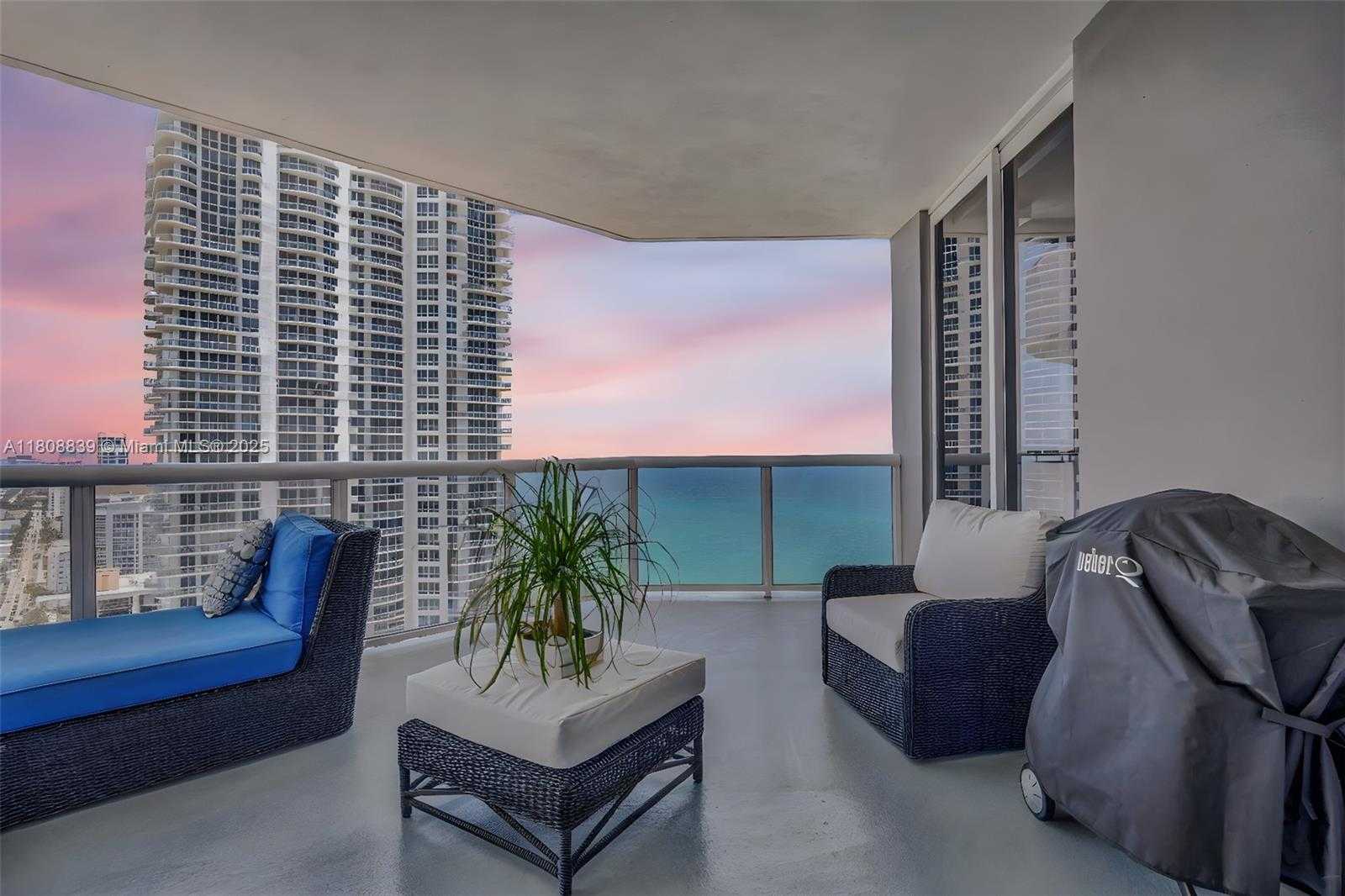 Small Image of 6301 COLLINS AVE #TS8, Miami Beach Number 7