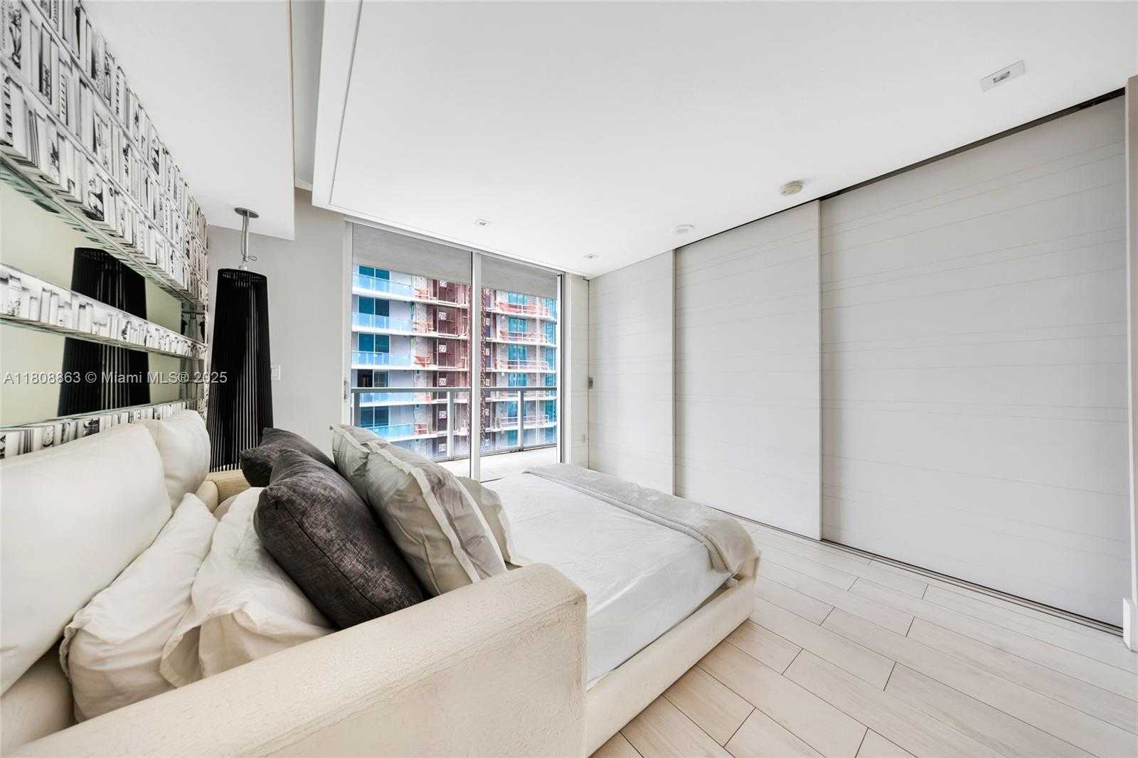 Small Image of 55 SOUTH EAST 6TH ST #2803, Miami Number 12