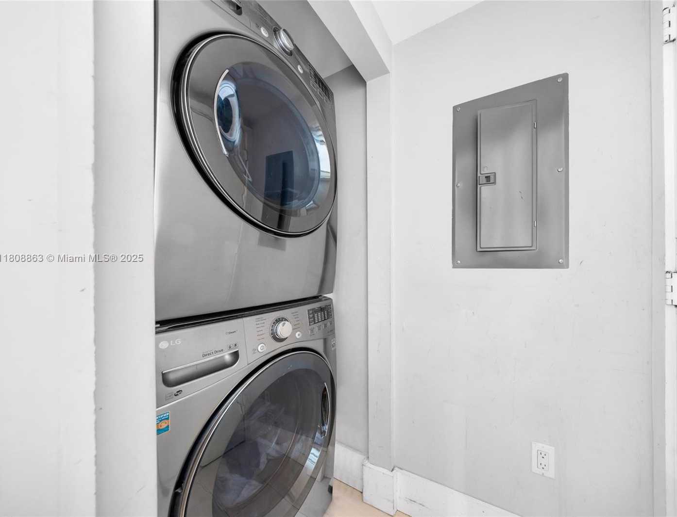 Small Image of 55 SOUTH EAST 6TH ST #2803, Miami Number 23