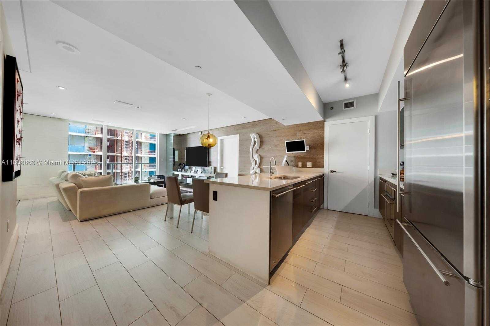 Small Image of 55 SOUTH EAST 6TH ST #2803, Miami Number 3