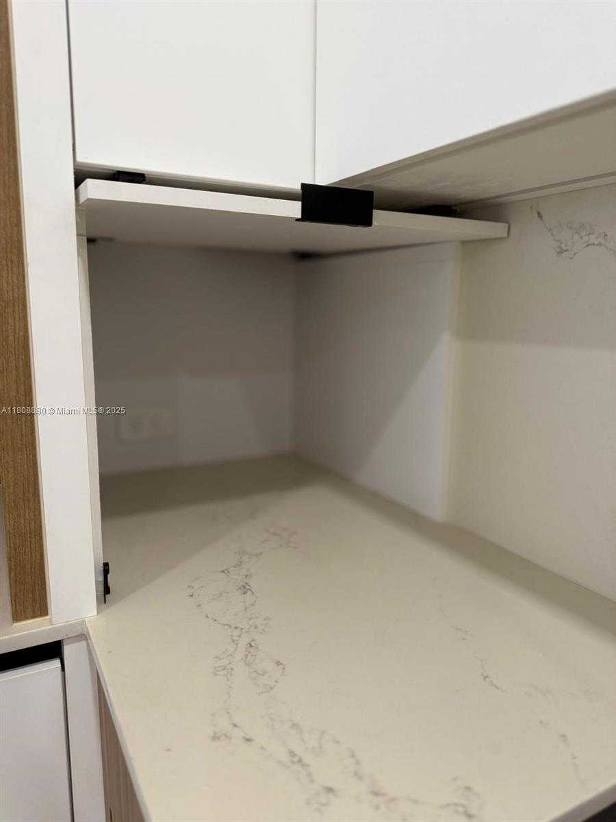 Small Image of 6801 INDIAN CREEK DR #207, Miami Beach Number 16