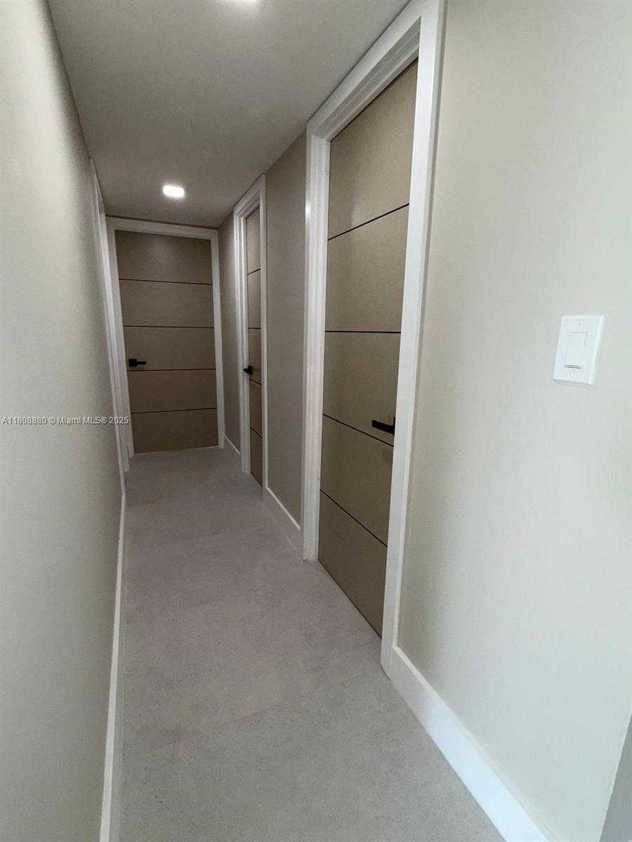 Small Image of 6801 INDIAN CREEK DR #207, Miami Beach Number 27