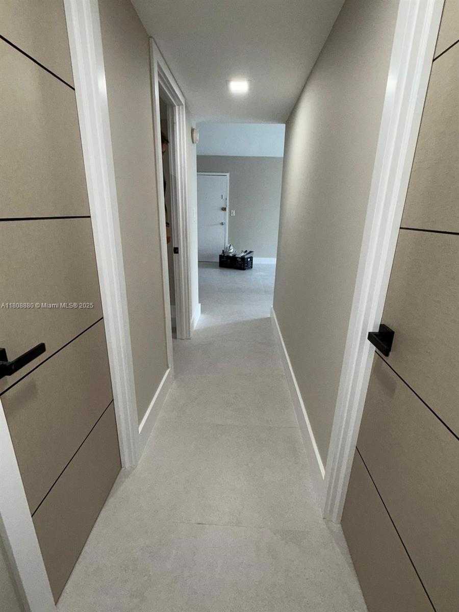 Small Image of 6801 INDIAN CREEK DR #207, Miami Beach Number 36