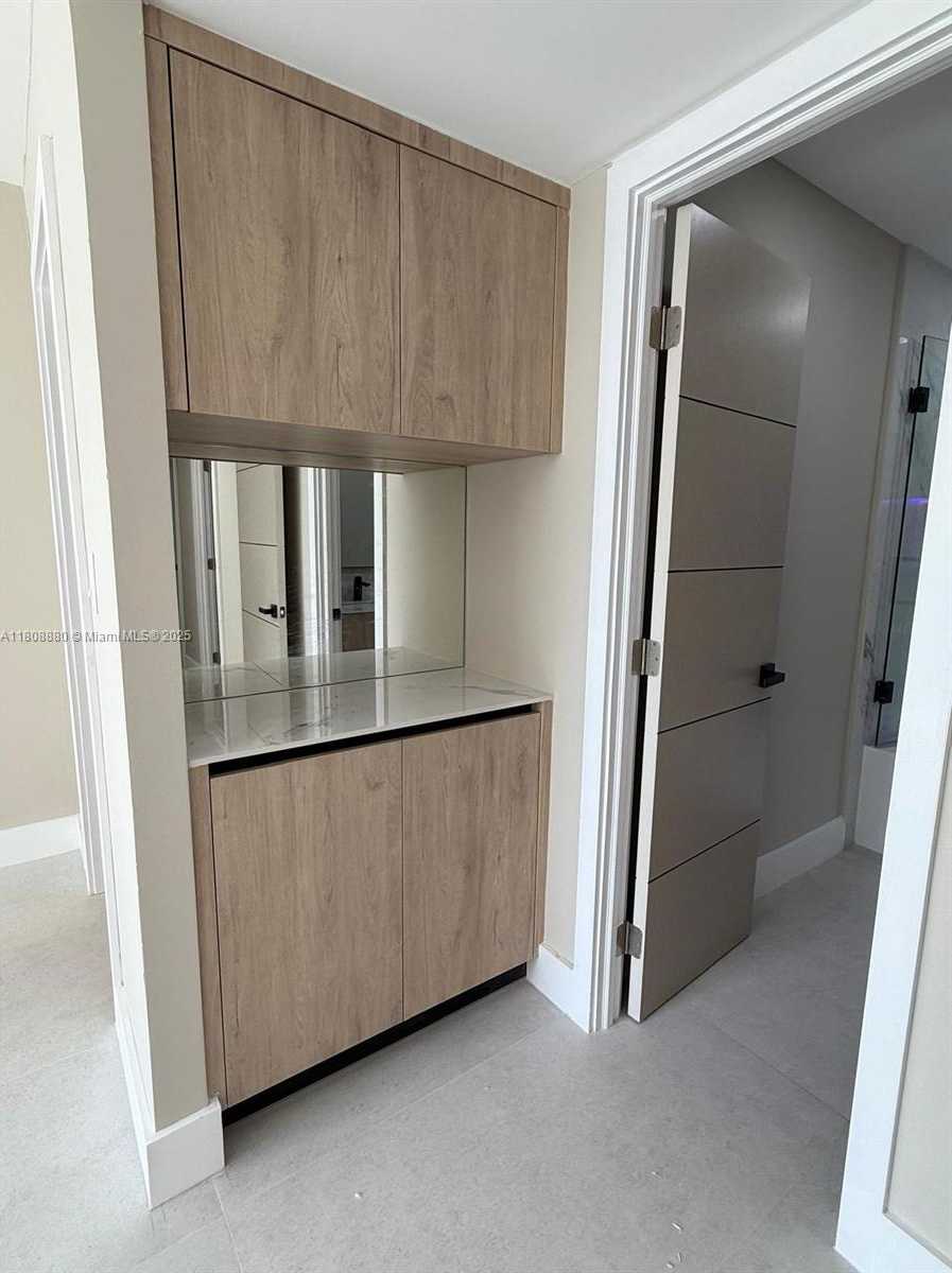 Small Image of 6801 INDIAN CREEK DR #207, Miami Beach Number 37