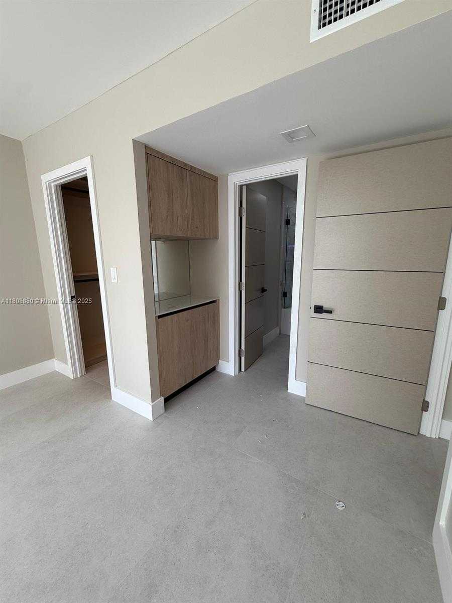 Small Image of 6801 INDIAN CREEK DR #207, Miami Beach Number 38
