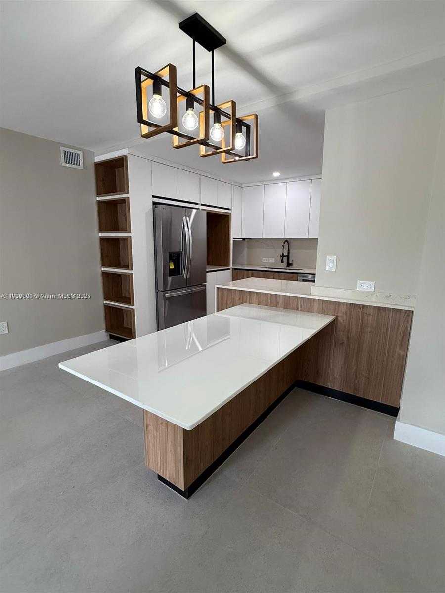 Small Image of 6801 INDIAN CREEK DR #207, Miami Beach Number 6
