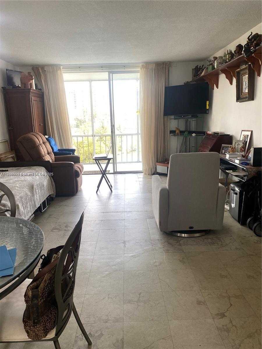 Small Image of 3030 MARCOS DR #T504, Aventura Number 14