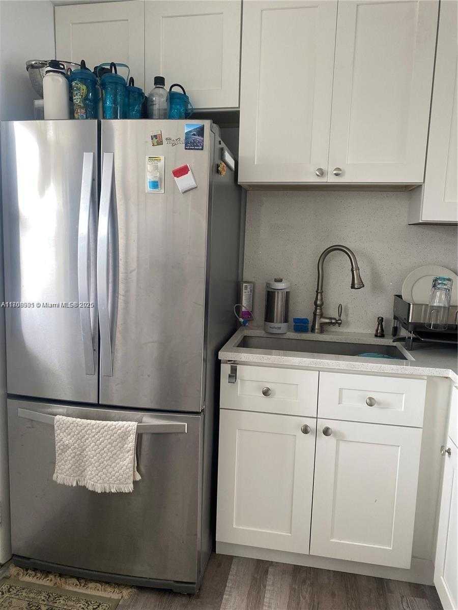 Small Image of 3030 MARCOS DR #T504, Aventura Number 20