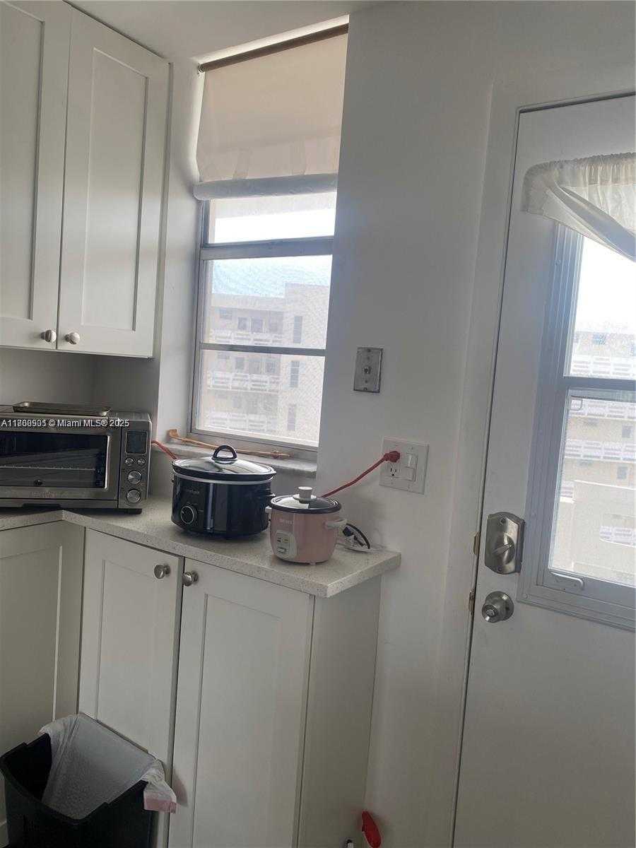 Small Image of 3030 MARCOS DR #T504, Aventura Number 21