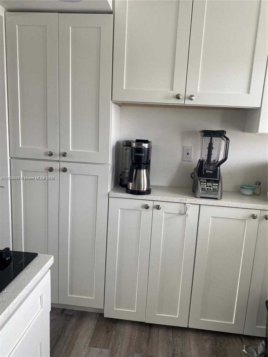 Small Image of 3030 MARCOS DR #T504, Aventura Number 23