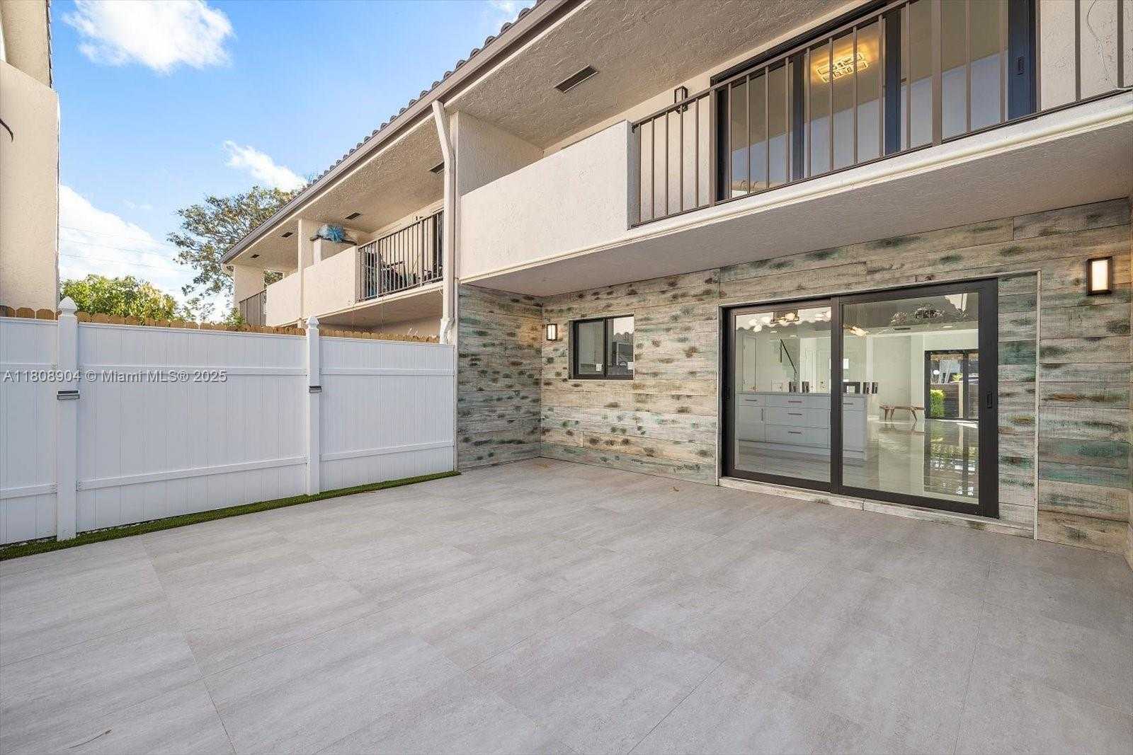 Small Image of 16449 NORTH EAST 26TH AVE #16, North Miami Beach Number 11