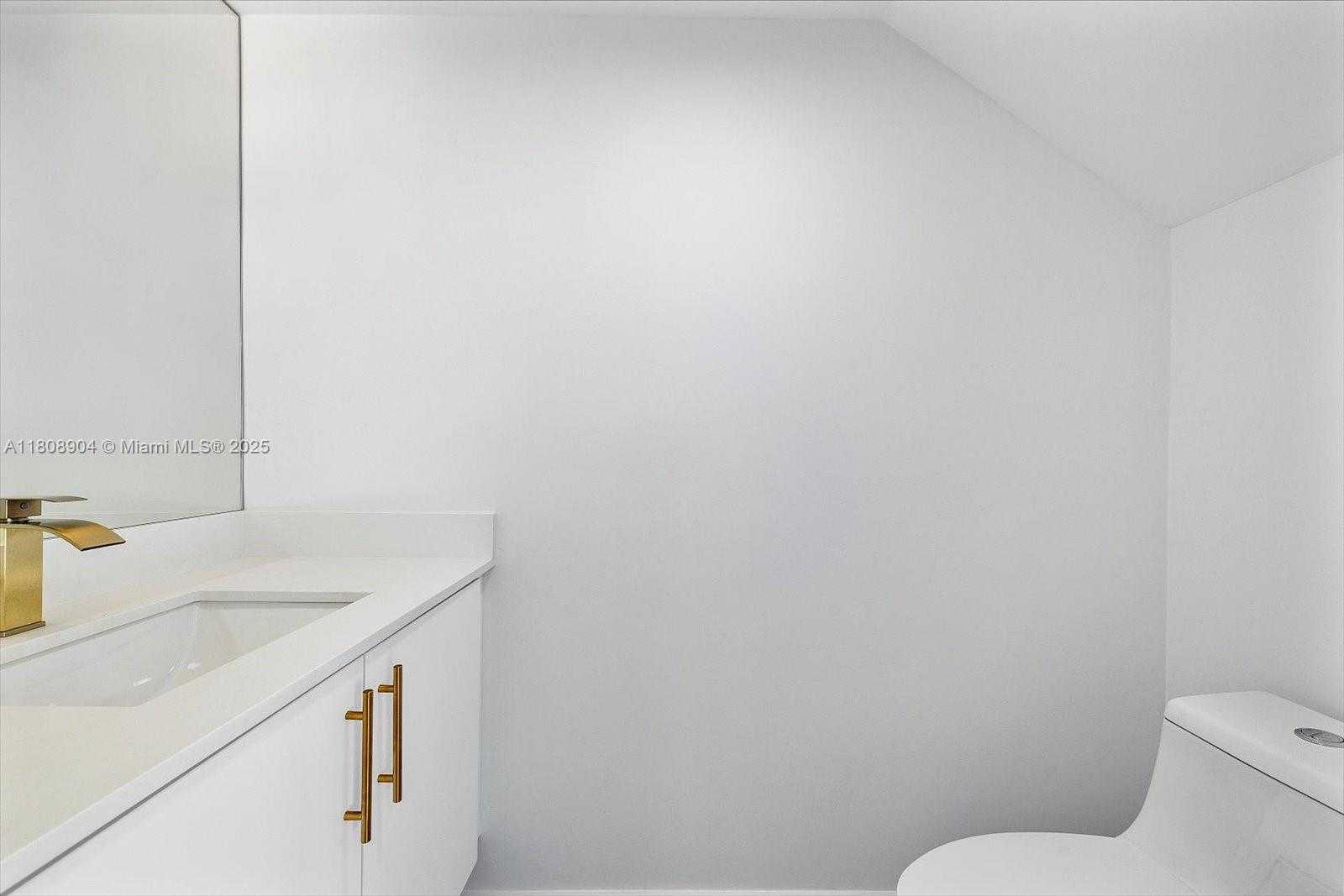 Small Image of 16449 NORTH EAST 26TH AVE #16, North Miami Beach Number 22