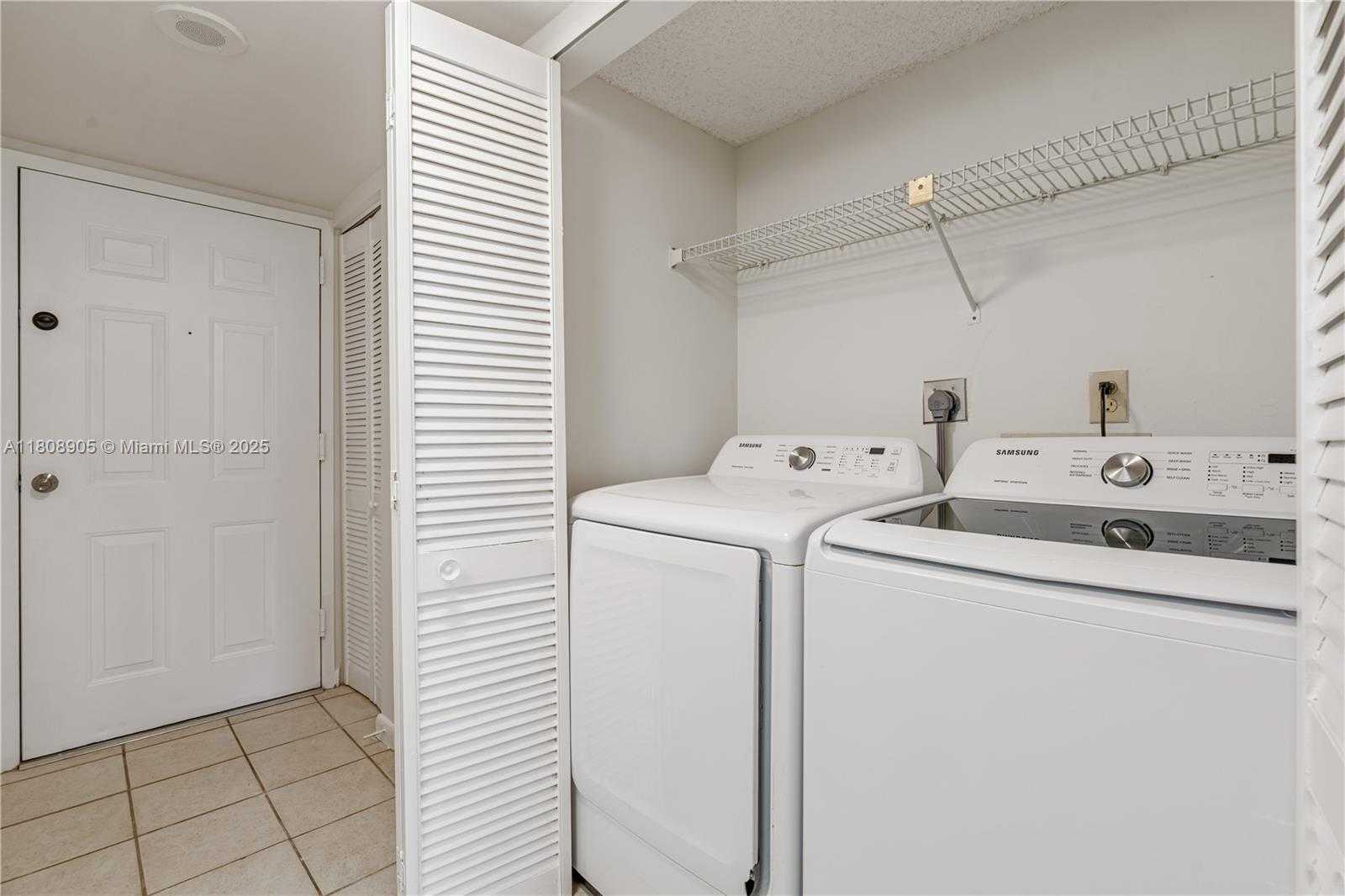 Small Image of 540 BRICKELL KEY DR #718, Miami Number 12