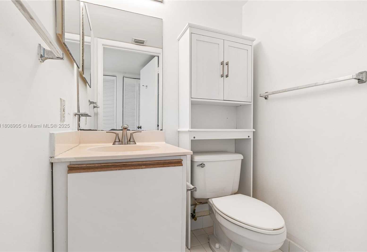 Small Image of 540 BRICKELL KEY DR #718, Miami Number 15