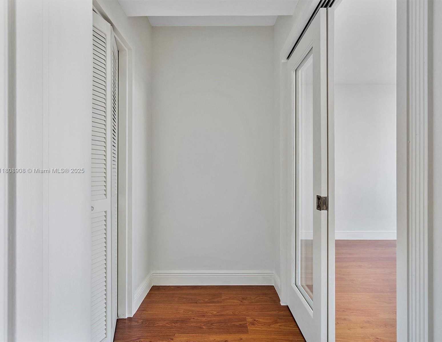 Small Image of 900 BAY DR #716, Miami Beach Number 27