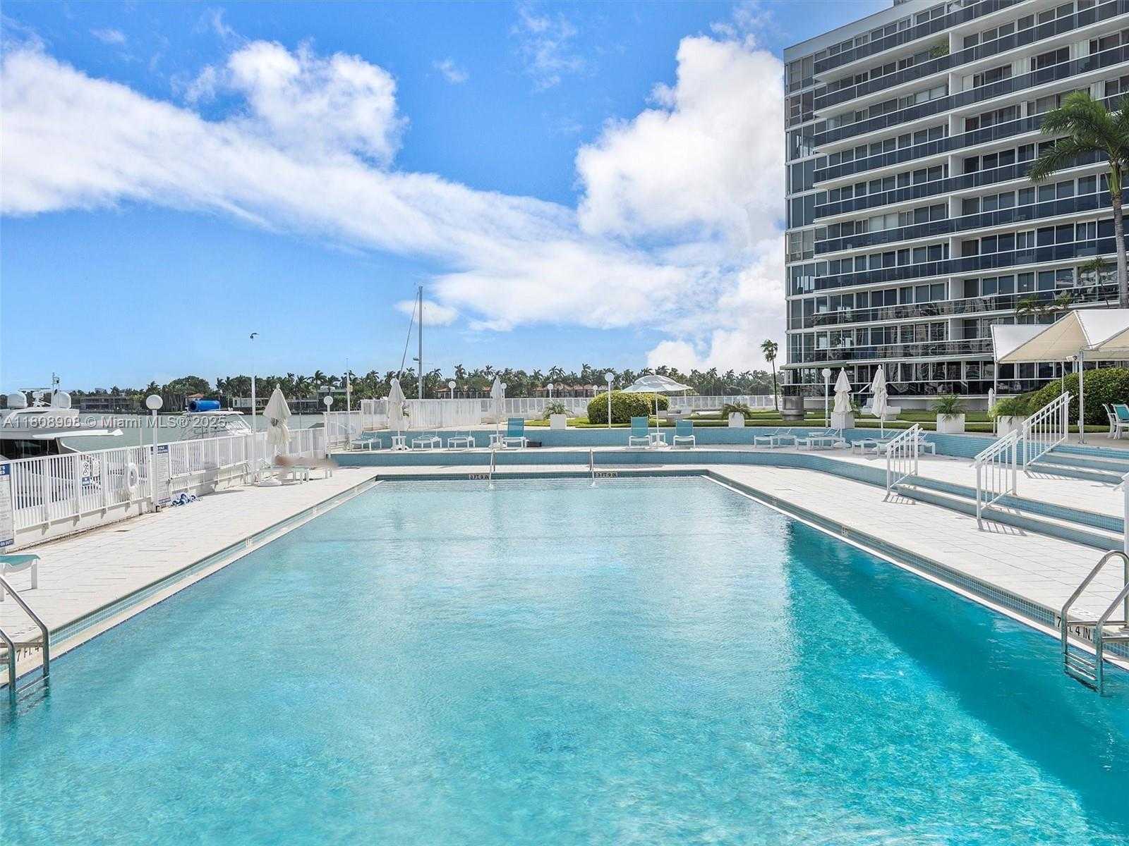 Small Image of 900 BAY DR #716, Miami Beach Number 3