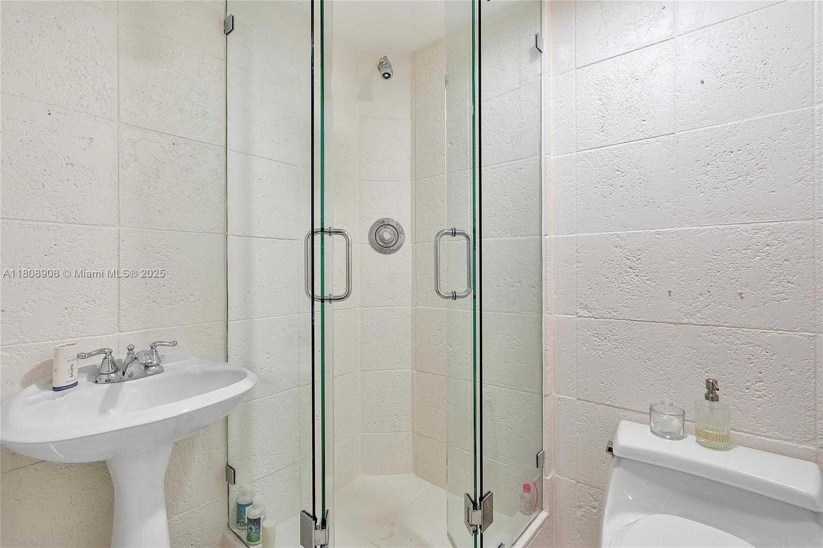 Small Image of 900 BAY DR #716, Miami Beach Number 45