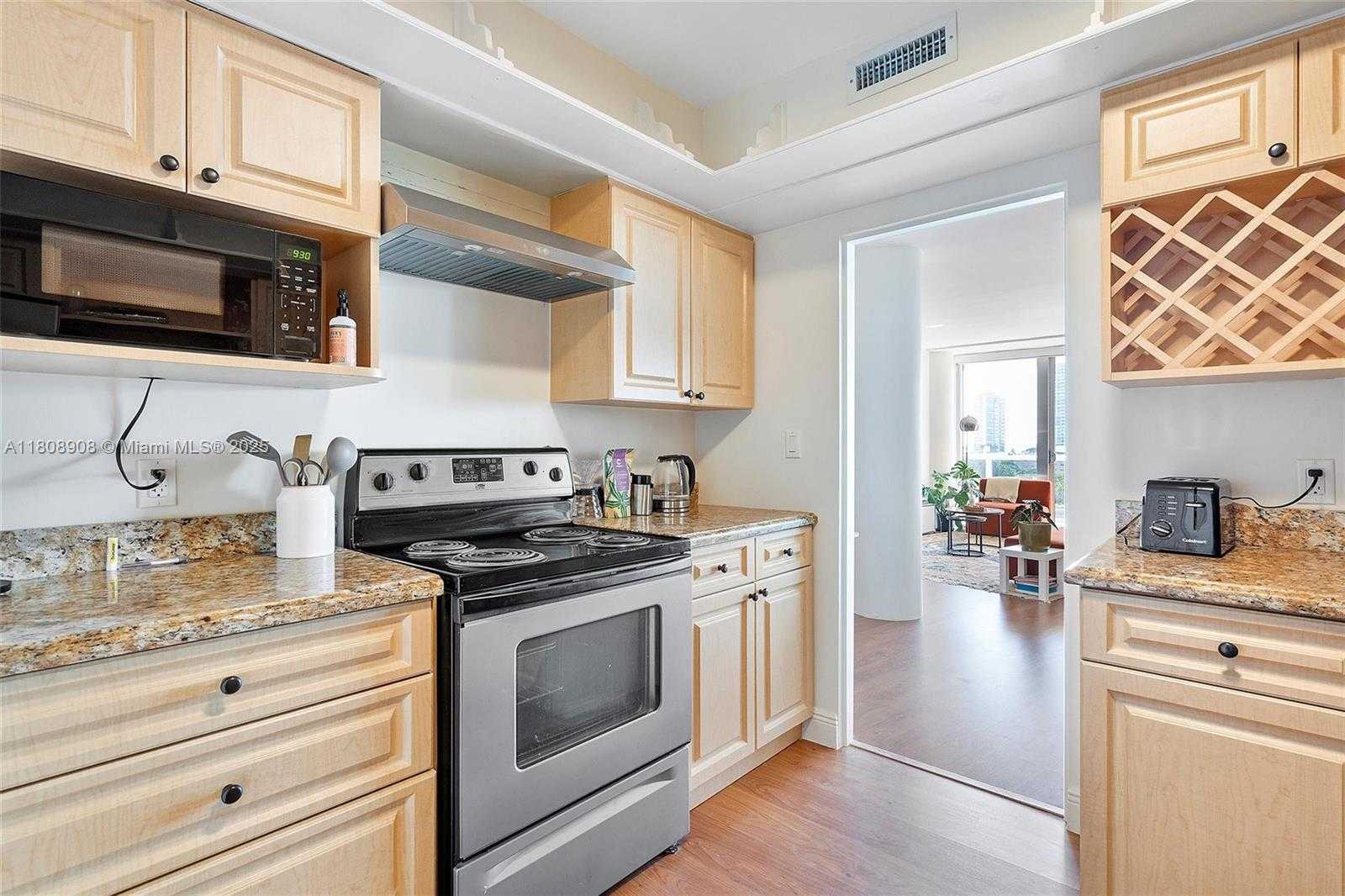 Small Image of 900 BAY DR #716, Miami Beach Number 53