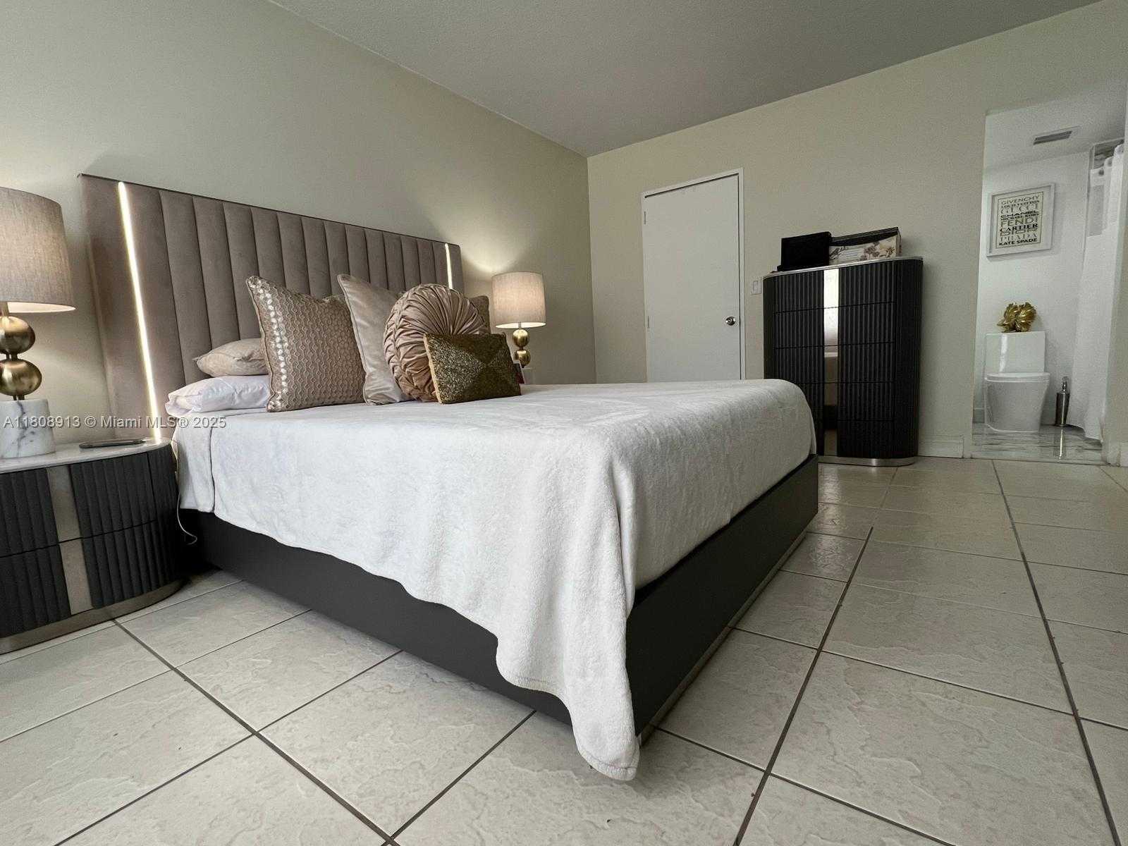 Small Image of 4550 NORTH WEST 79TH AVE #1D, Doral Number 15