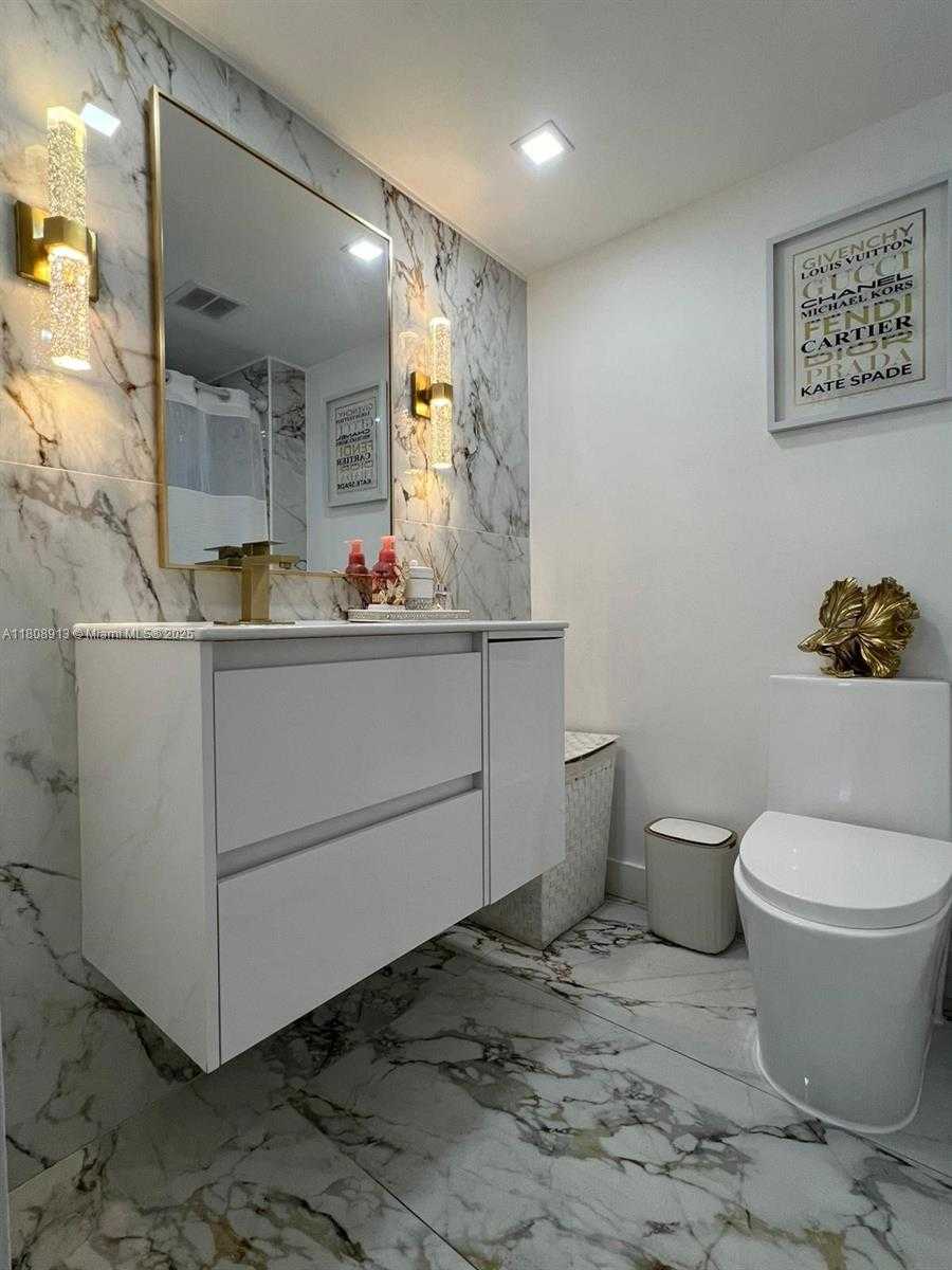 Small Image of 4550 NORTH WEST 79TH AVE #1D, Doral Number 22