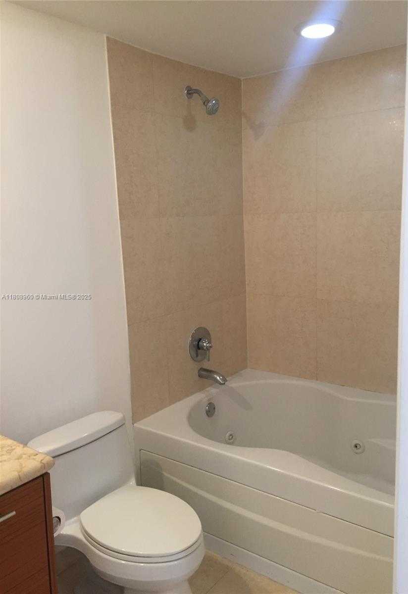 Small Image of 50 BISCAYNE BLVD #3303, Miami Number 13