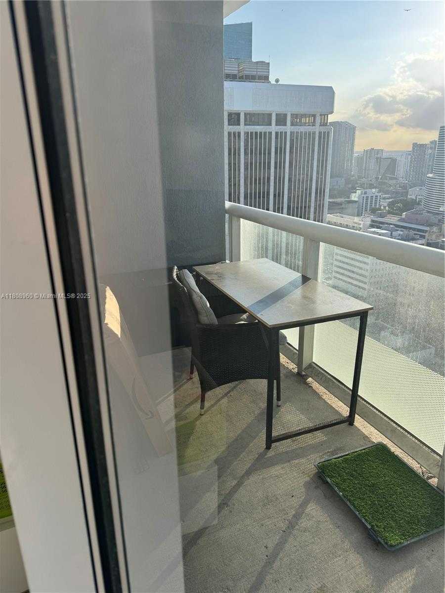 Small Image of 50 BISCAYNE BLVD #3303, Miami Number 4