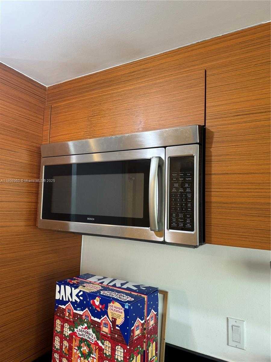 Small Image of 50 BISCAYNE BLVD #3303, Miami Number 8