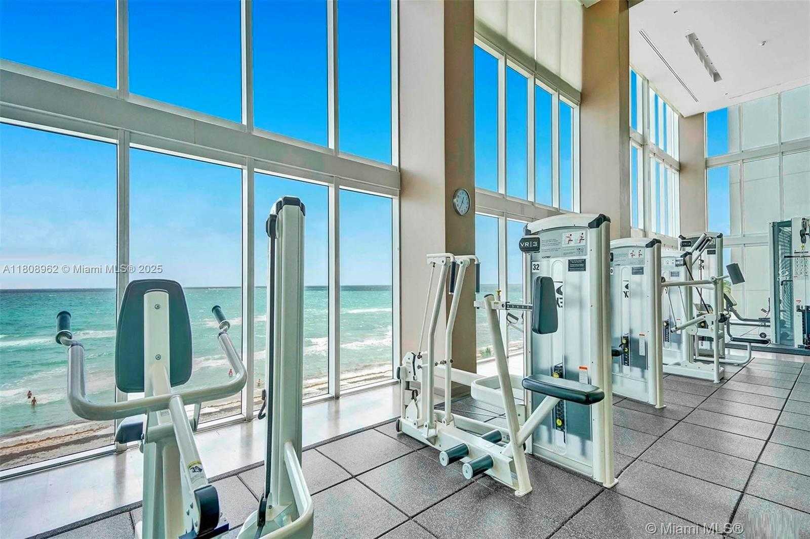 Small Image of 1830 SOUTH OCEAN DR #1605, Hallandale Beach Number 25