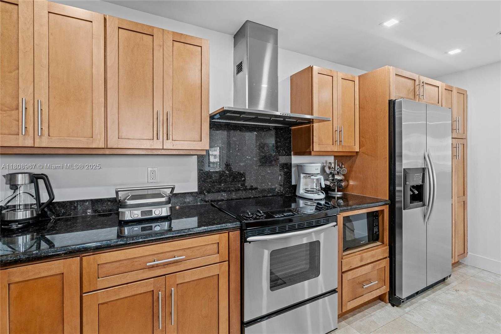 Small Image of 201 CRANDON BLVD #1030, Key Biscayne Number 14