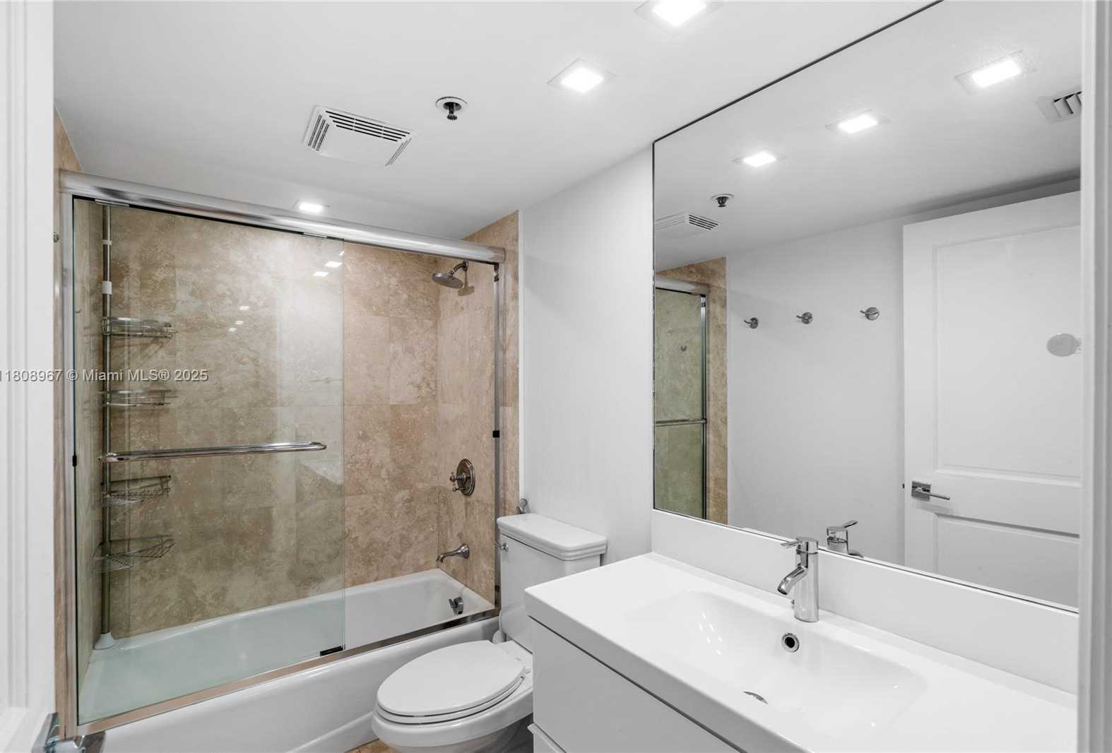 Small Image of 201 CRANDON BLVD #1030, Key Biscayne Number 25