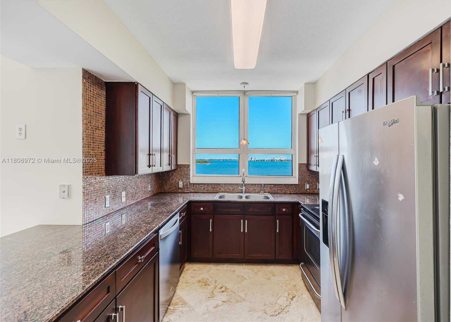 Small Image of 2000 NORTH BAYSHORE DR #621, Miami Number 19