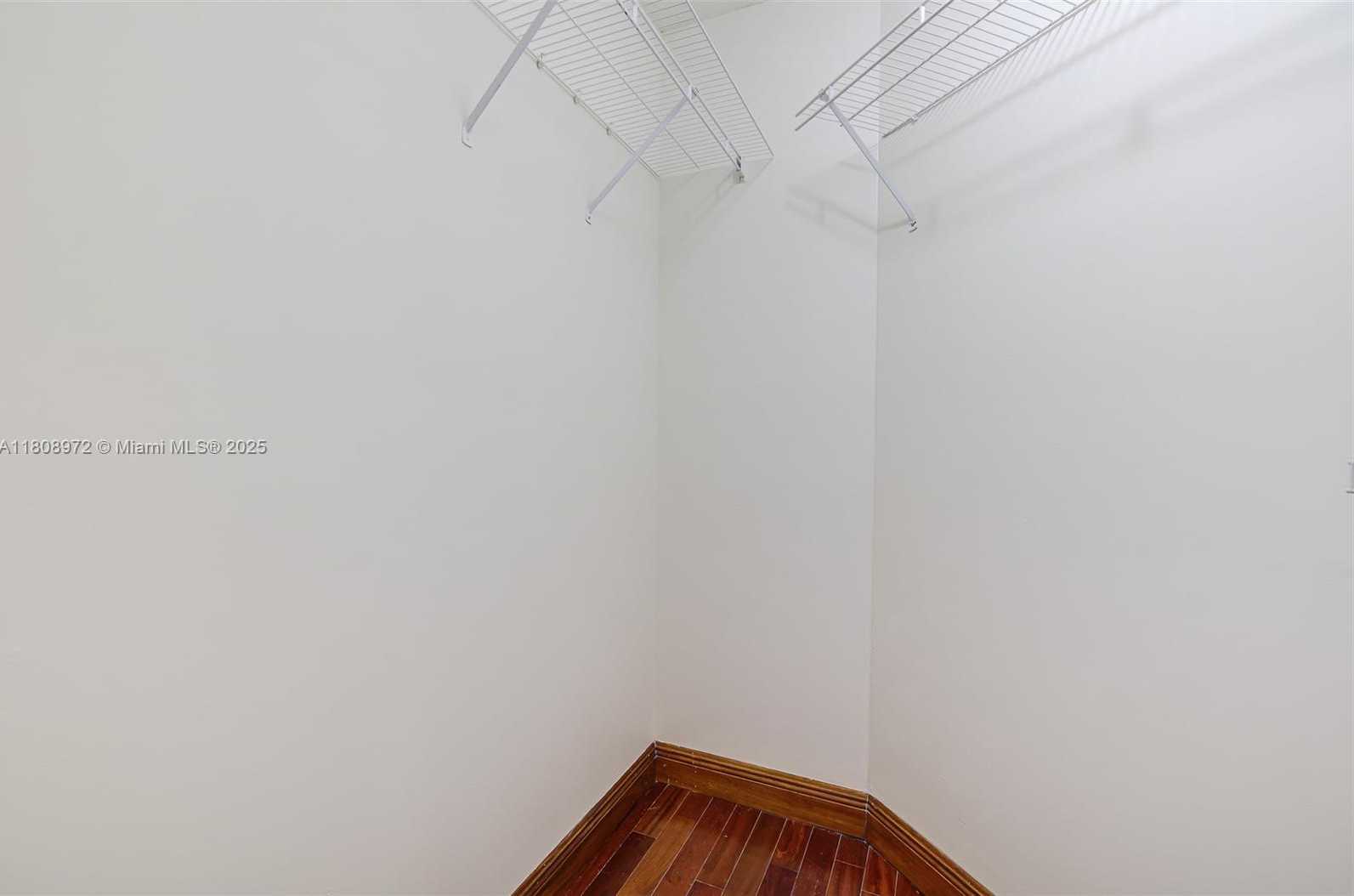 Small Image of 2000 NORTH BAYSHORE DR #621, Miami Number 30