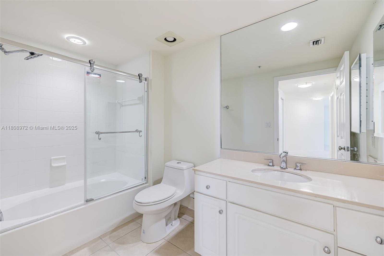 Small Image of 2000 NORTH BAYSHORE DR #621, Miami Number 41