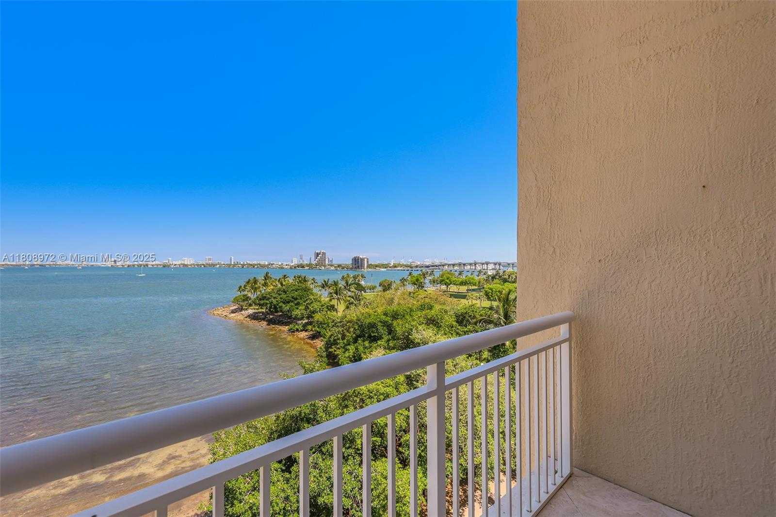 Small Image of 2000 NORTH BAYSHORE DR #621, Miami Number 45