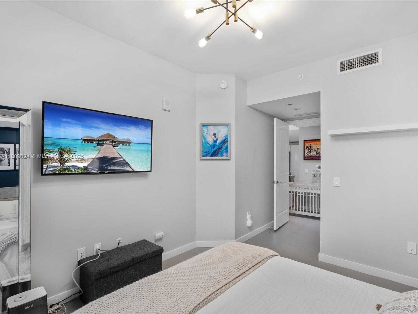 Small Image of 1600 NORTH EAST 1ST AVE #3311, Miami Number 19