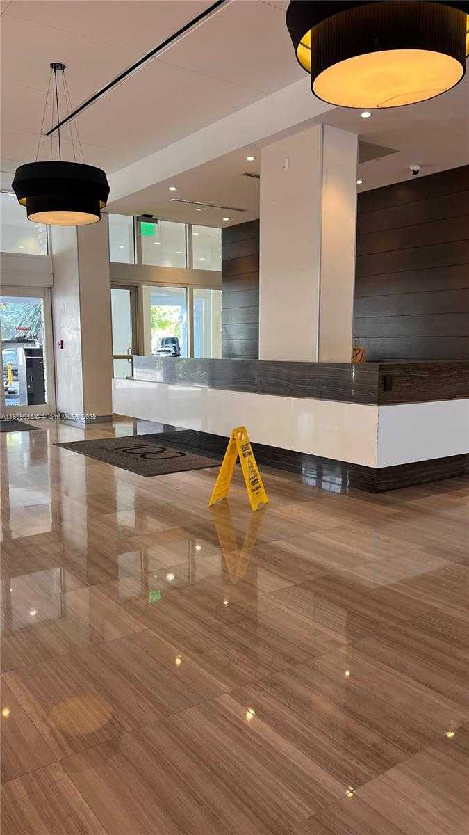 Small Image of 100 BAYVIEW DR #1919, Sunny Isles Beach Number 13