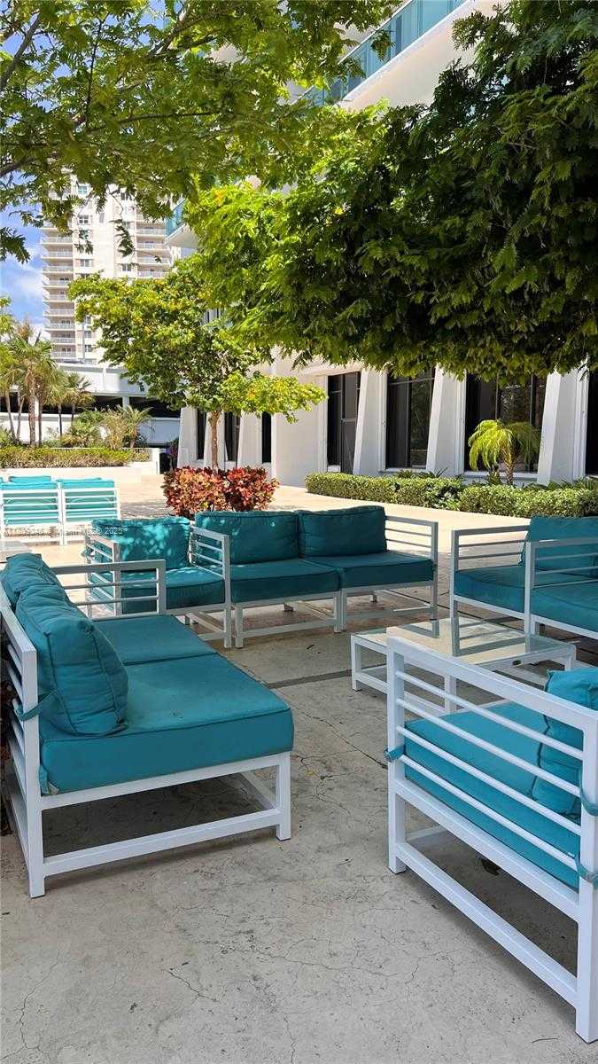 Small Image of 100 BAYVIEW DR #1919, Sunny Isles Beach Number 19