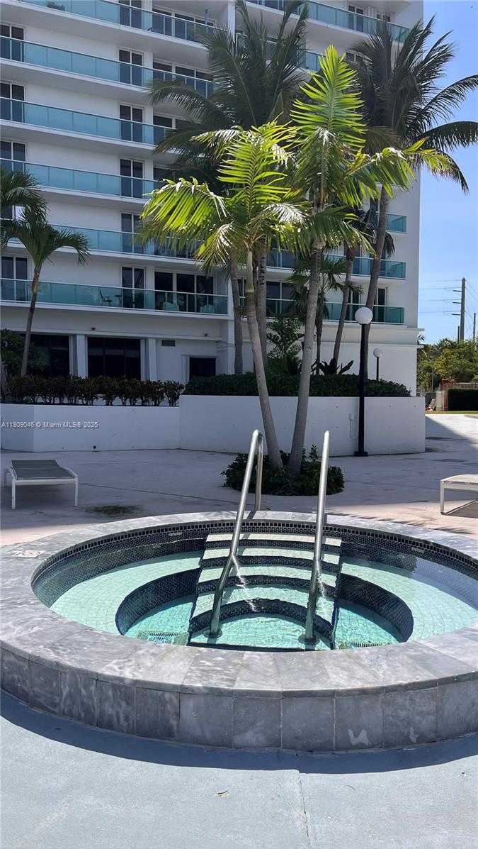 Small Image of 100 BAYVIEW DR #1919, Sunny Isles Beach Number 20